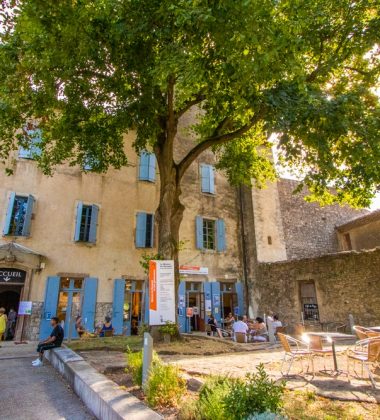 LE BISTROT LITTÉRAIRE