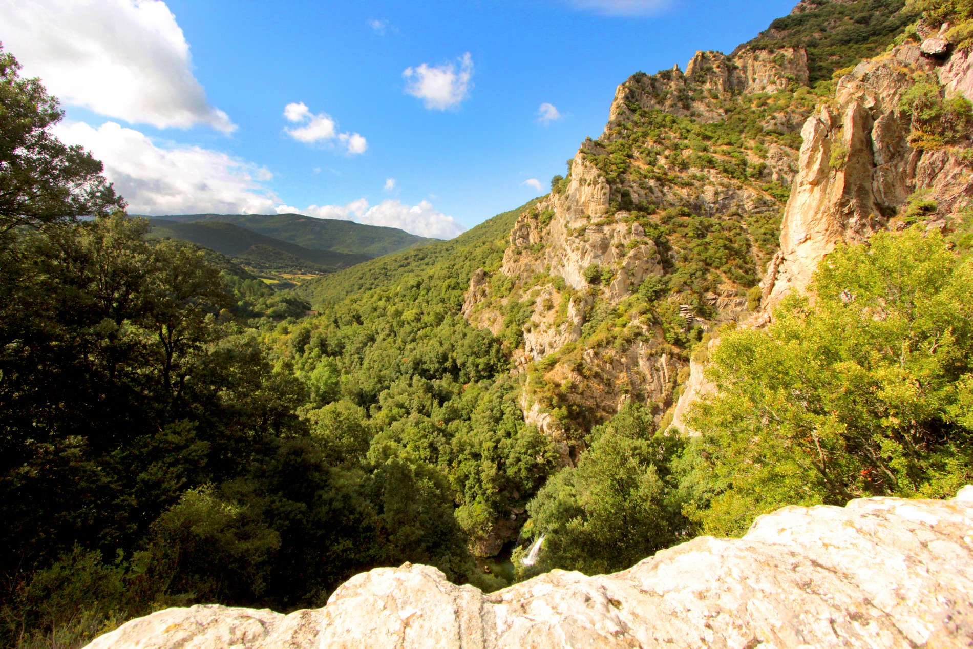 La ciutat de Minerve, les gorges de Cesse i Brian - Corbières Minervois  Tourisme