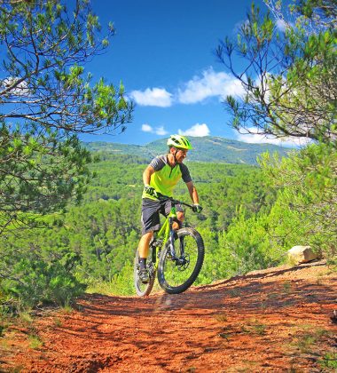 Ciclismo de montaña y senderismo