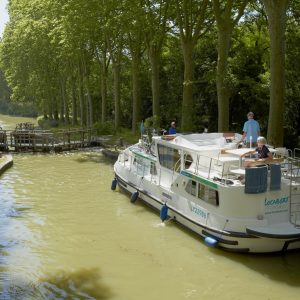LOCABOAT HOLIDAYS
