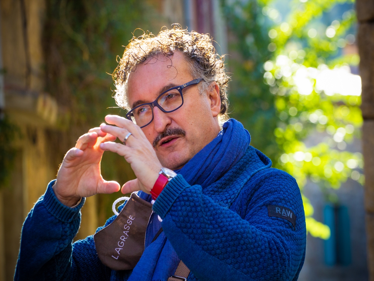 V. EN VACANCES – CARLOS