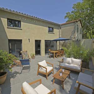 LA MAISON DU MERLE BLEU