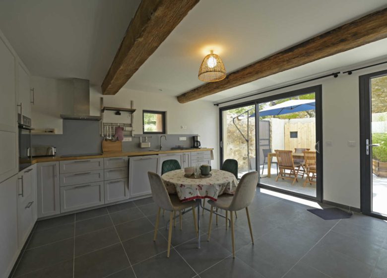 LA MAISON DU MERLE BLEU