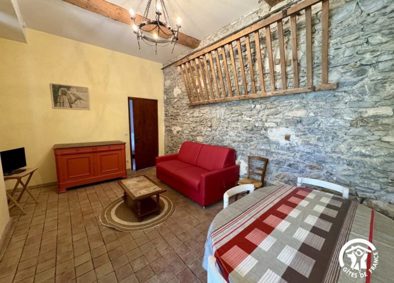 MAS MONTLUZIA – L&rsquo;ESTIU