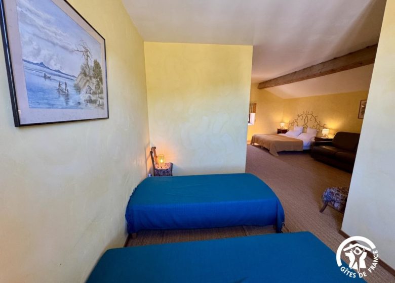 MAS MONTLUZIA – MAISON DE MAÎTRE