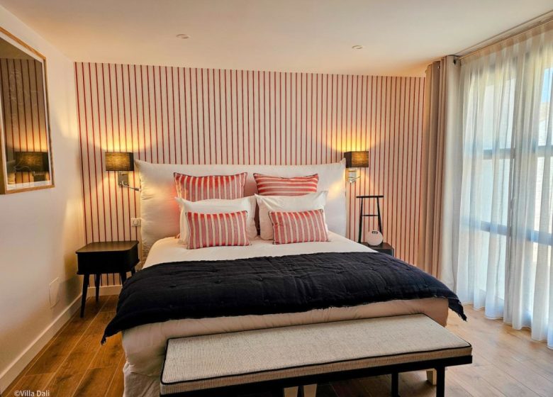 LA VILLA DALI – CHAMBRE SUPÉRIEURE RDC