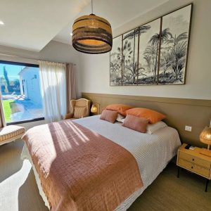 LA VILLA DALI – CHAMBRE SUPÉRIEURE RDC JARDIN