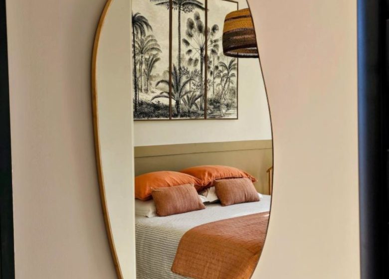 LA VILLA DALI – CHAMBRE SUPÉRIEURE RDC JARDIN