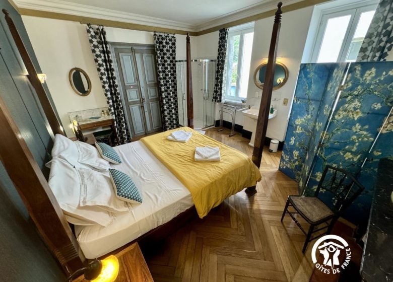 AUX BERGES DU LIBRE – CHAMBRE 1900