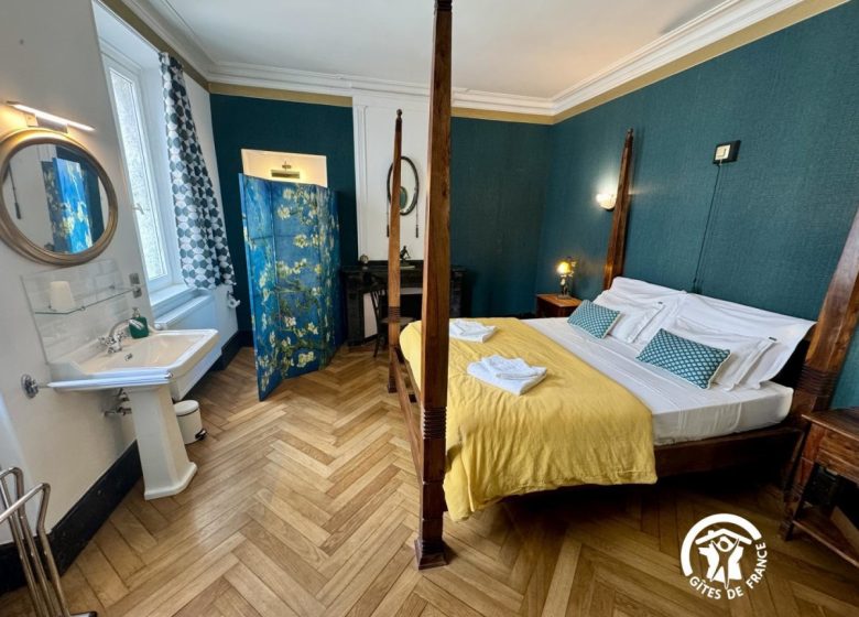 AUX BERGES DU LIBRE – CHAMBRE 1900
