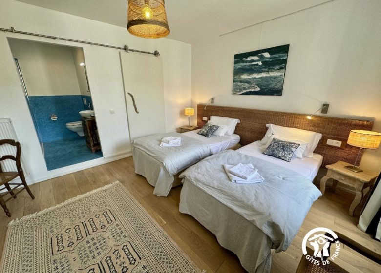 AUX BERGES DU LIBRE – CHAMBRE CYCLADES