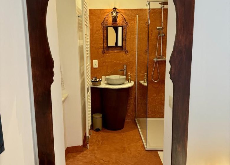 AUX BERGES DU LIBRE – CHAMBRE ORIENTALE
