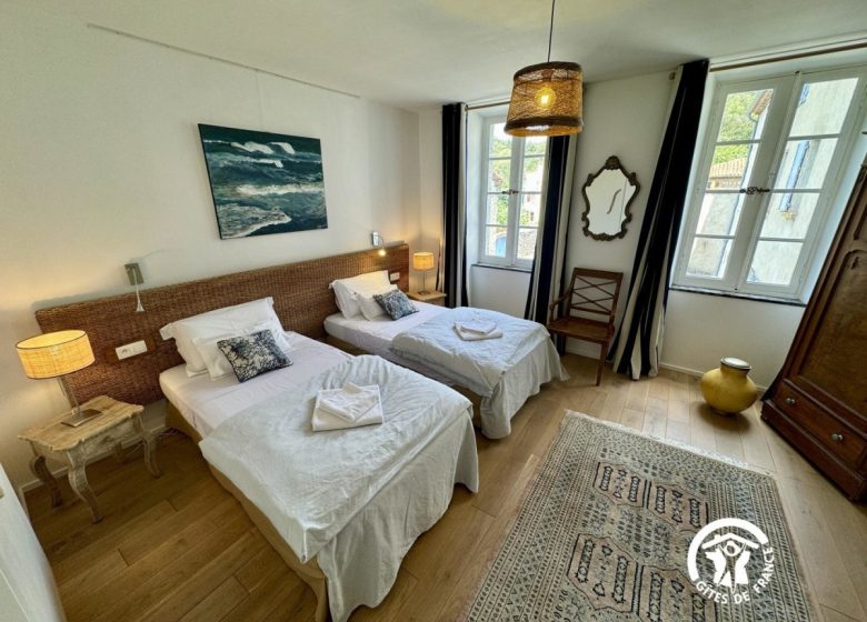 AUX BERGES DU LIBRE – CHAMBRE CYCLADES