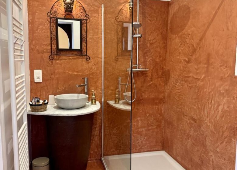 AUX BERGES DU LIBRE – CHAMBRE ORIENTALE