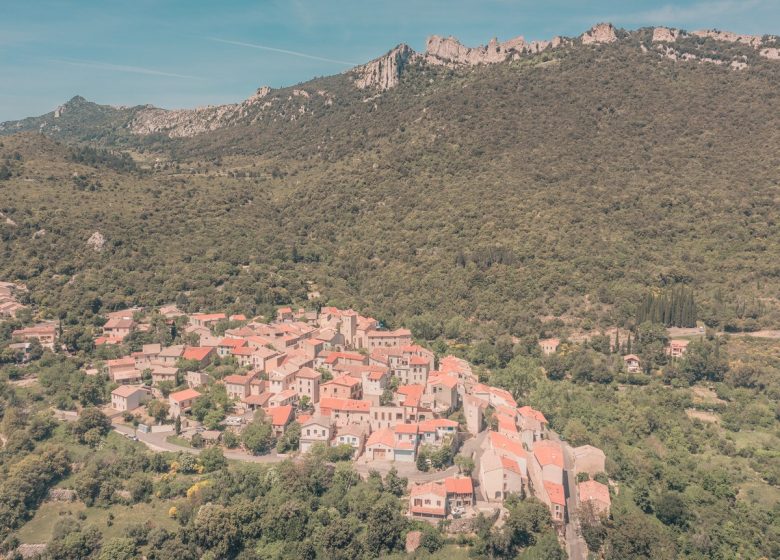 SUR LE SENTIER CATHARE DE PADERN À DUILHAC SOUS PEYREPERTUSE