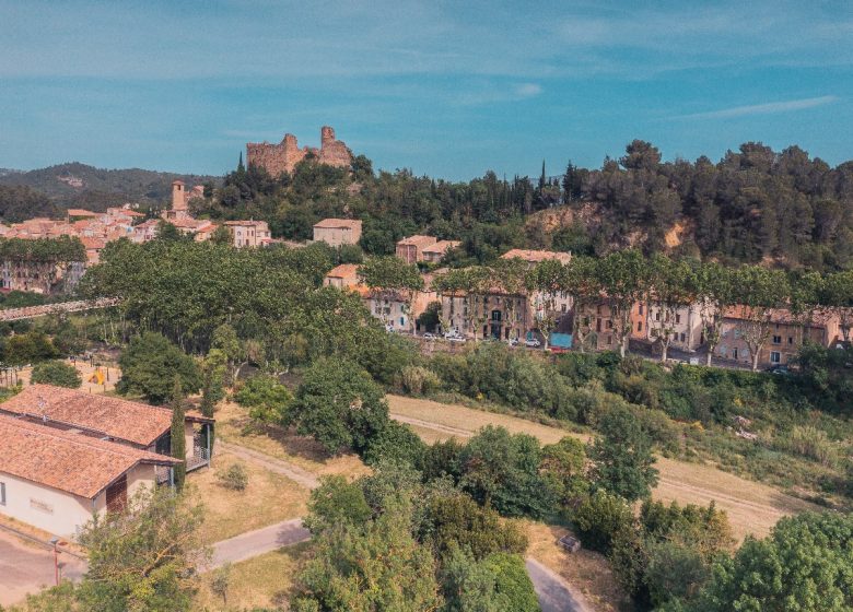 LE SENTIER CATHARE DE DURBAN CORBIÈRES À EMBRES ET CASTELMAURE