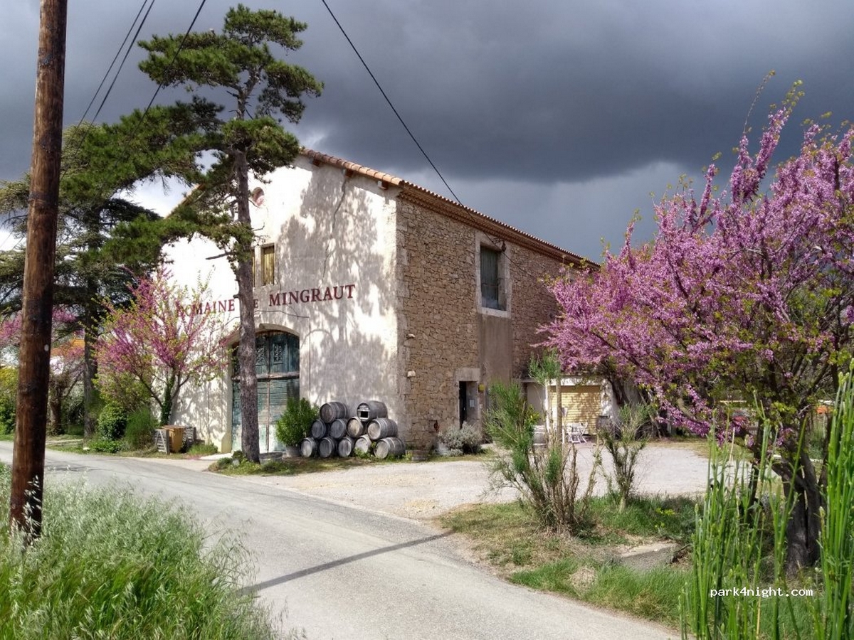 AIRE DE SERVICES POUR CAMPING-CARS – DOMAINE DE MINGRAUT