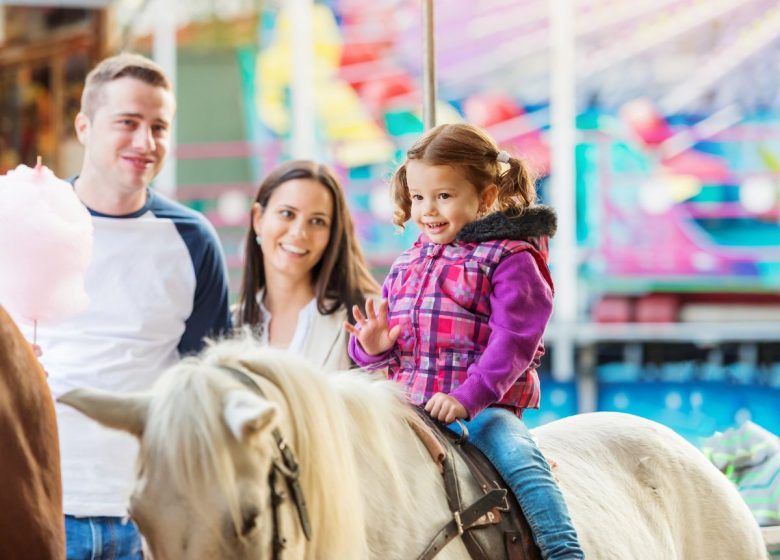 MARCHÉ DE NOËL AUX ÉCURIES