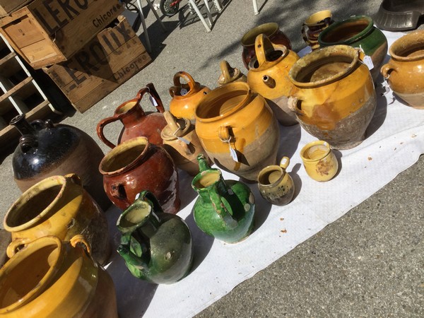 BROCANTE LES UNGLES VELLES