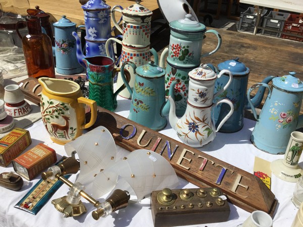 BROCANTE LES UNGLES VELLES