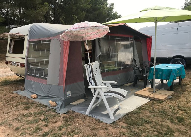 CAMPING LES 3 GEWÄCHSHÄUSER