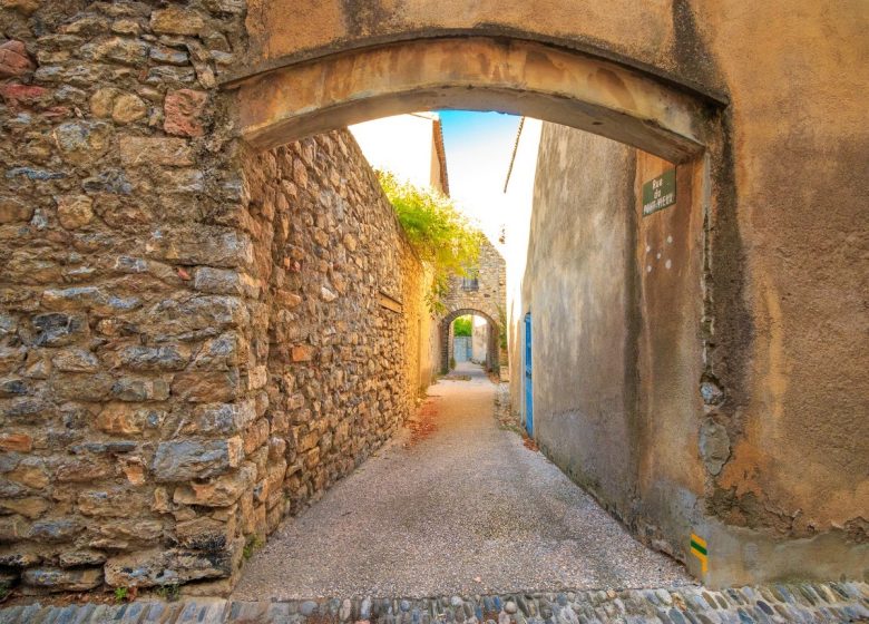 STAGE 4 THE ROUND IN THE HEART OF CORBIERES CASCASTEL DES CORBIERES - EMBRES AND CASTELMAURE