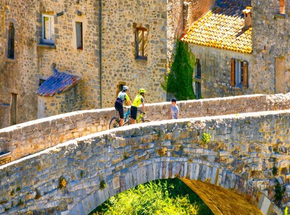 Circuit découverte à vélo, de Lagrasse aux châteaux