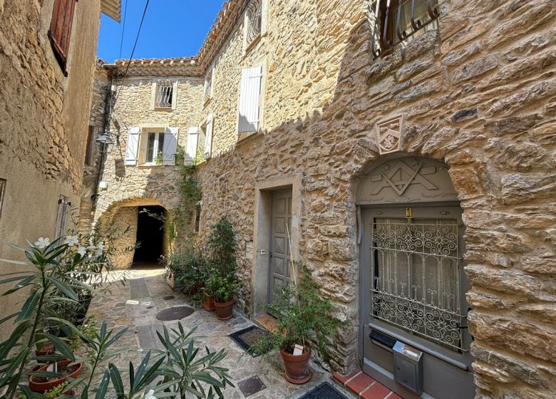 CHAMBRES D&rsquo;HÔTES LA BARBACANE DE CASCASTEL