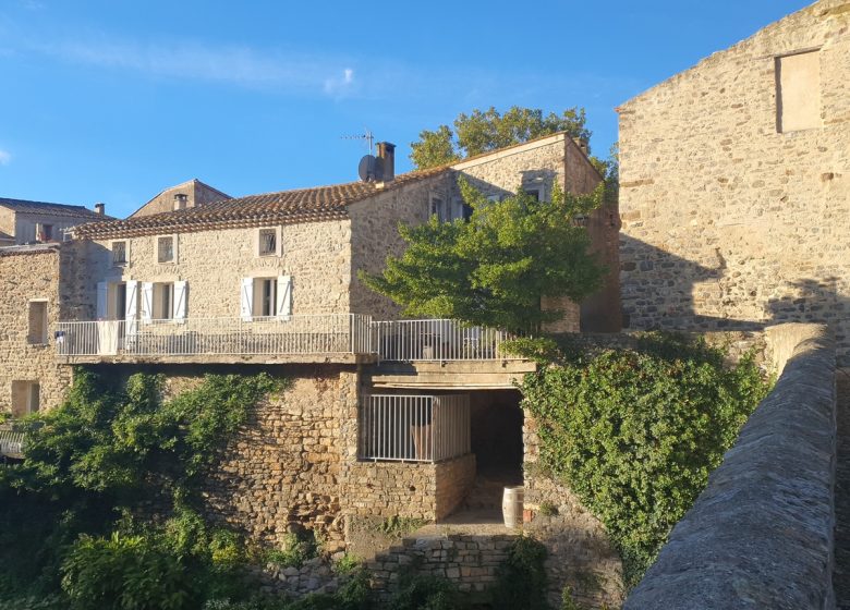 CHAMBRES D&rsquo;HÔTES LA BARBACANE DE CASCASTEL
