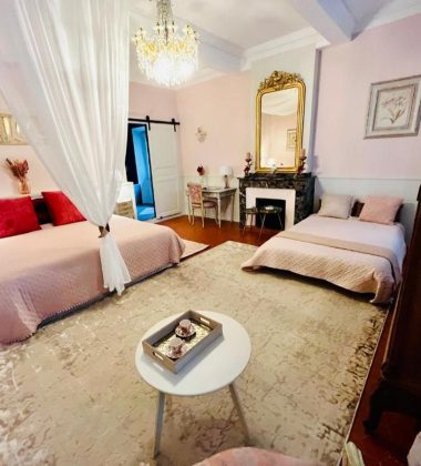 CHAMBRES D’HOTES LA BELLE DAME SANS REGRETS