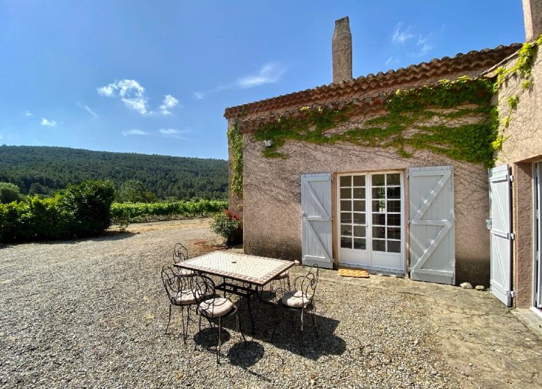 CASTILLO VAUGELAS CASA RURAL