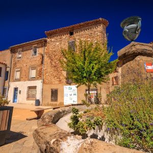 DE ROCS EN DOLMEN