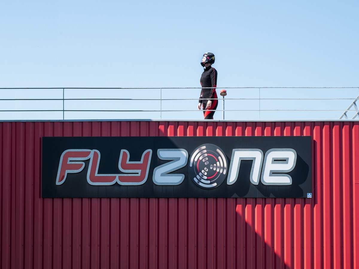 FLYZONE – SIMULATEUR DE CHUTE LIBRE