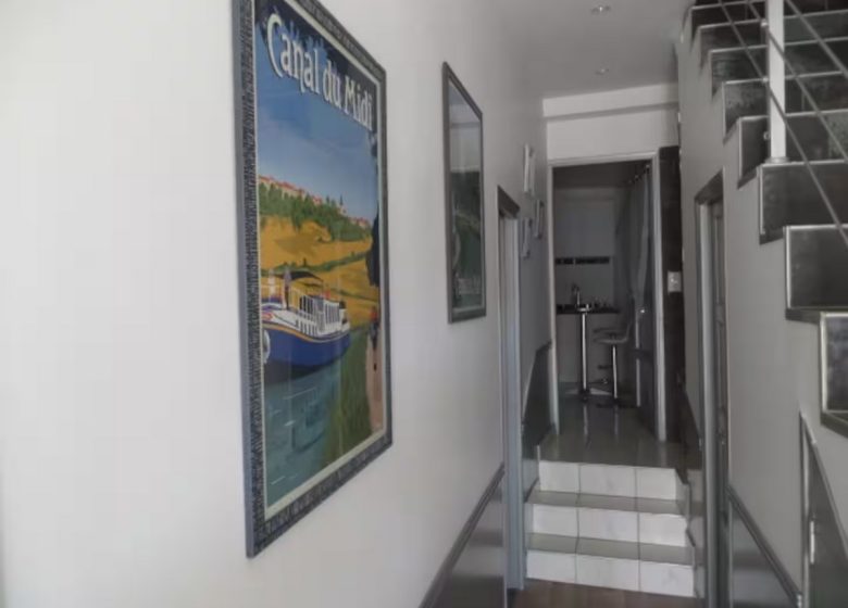 GITE APPARTEMENT AU BORD DU CANAL