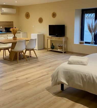 GITE STUDIO DOMAINE D’ELLA JOURRE