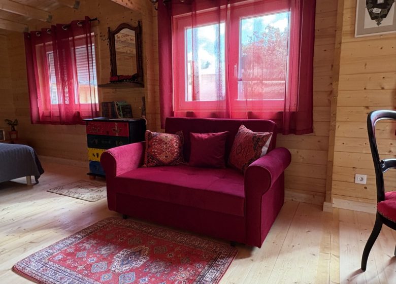 GITE L’OASIS DES CORBIERES – LE CHALET DU SANGLIER MAGIQUE