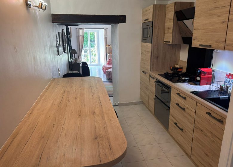 GITE LA BARBACANE DE CASCASTEL – LA MAISON DAGOBERT