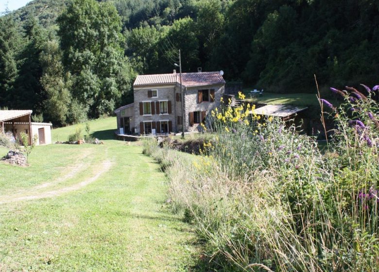 GITE LA BERGERIE DU LAUQUET