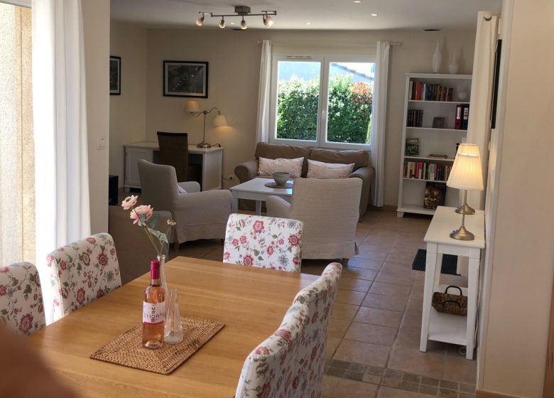 CASA LES JARDINS DE MONTBRUN – LE MERLOT