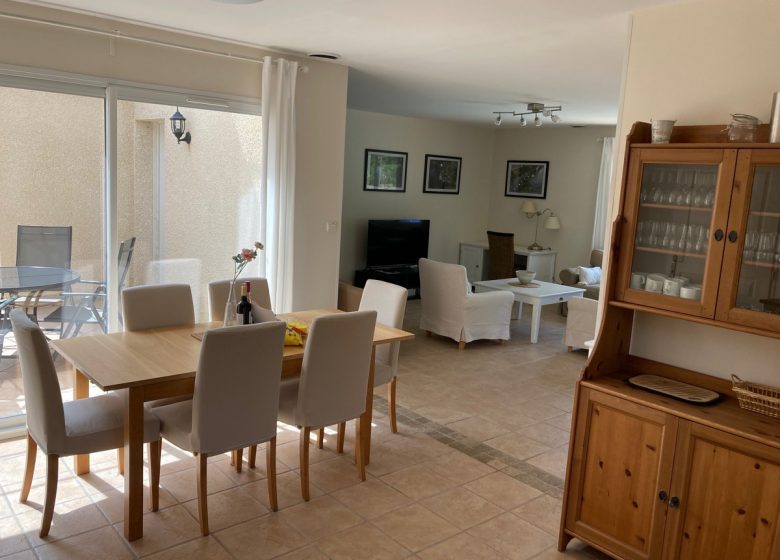 CASA LES JARDINS DE MONTBRUN – LE MERLOT