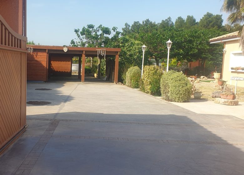 GITE LES CAILLOUX TROUÉS