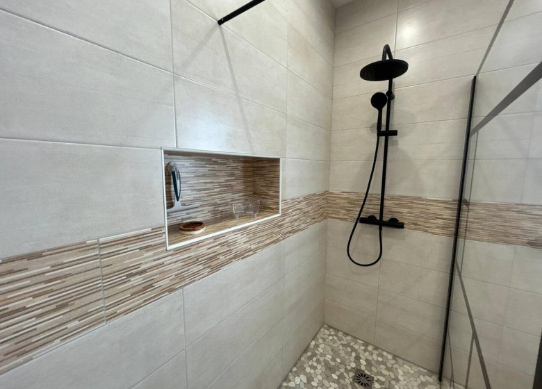 GITE LES CAILLOUX TROUÉS