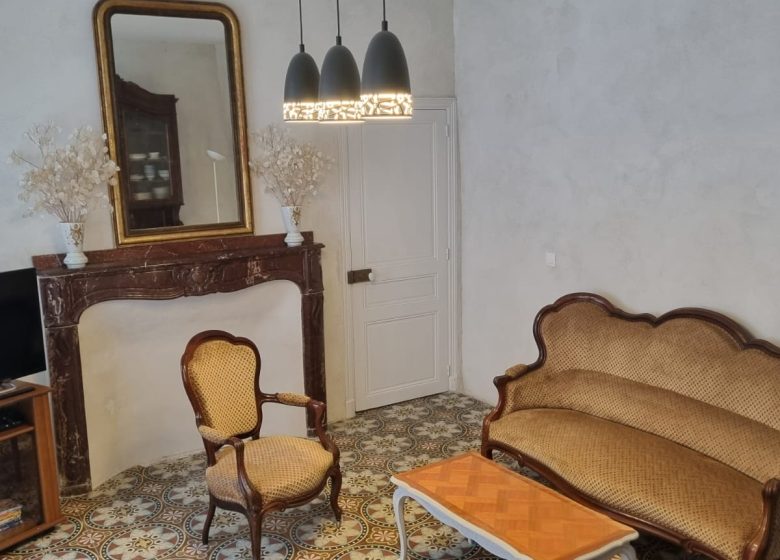 GITE MAISON TREILLOU