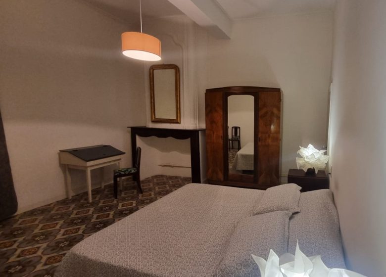 GITE MAISON TREILLOU