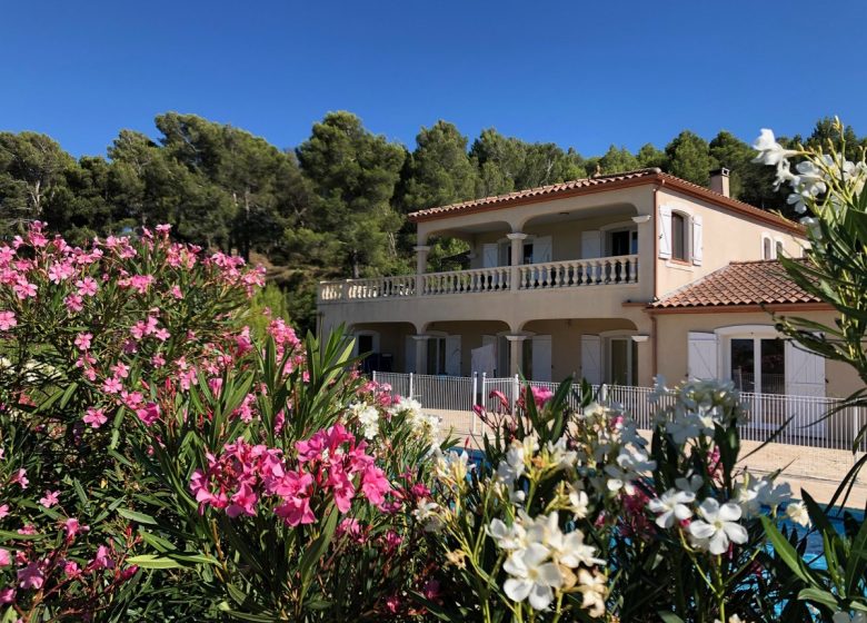 CASA LES JARDINS DE MONTBRUN – CHATEAU HENRI