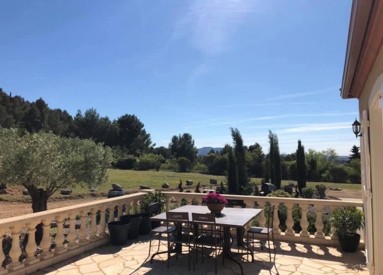 COTTAGE LES JARDINS DE MONTBRUN – CHATEAU HENRI