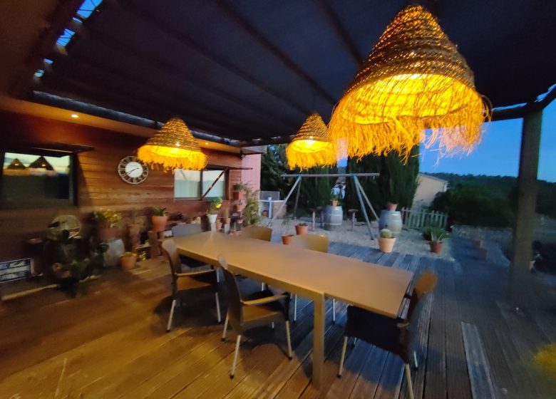 GITE – VILLA EN BOIS DES AMANDIERS