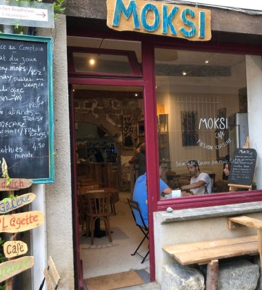 MOKSI CAFÉ