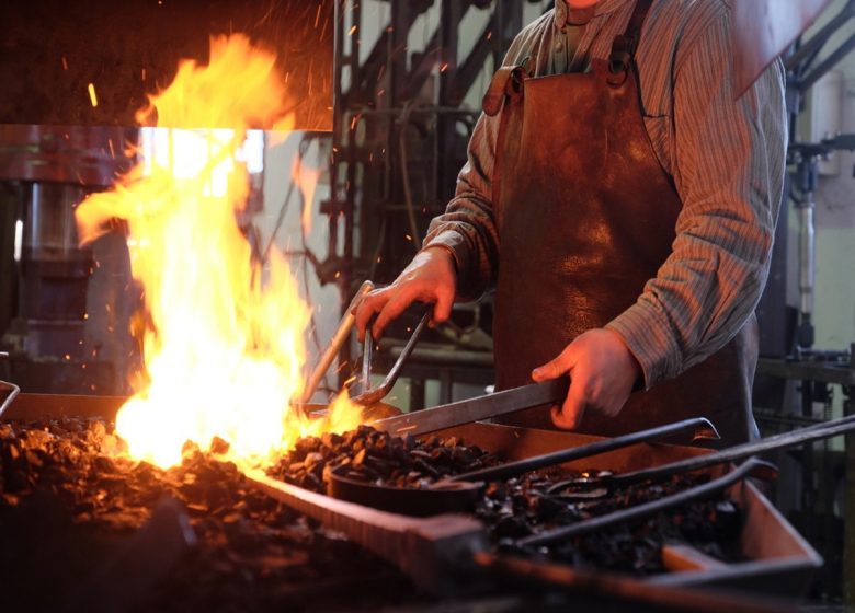 EN COULISSE, VISITE D&rsquo;UN ATELIER DE FORGE ET DÉMONSTRATION FERRONERIE