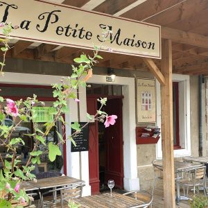 LA PETITE MAISON